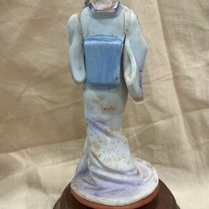 JAPANESE GEISHA WITH FAN ON MUSIC BOX 10 1/2”